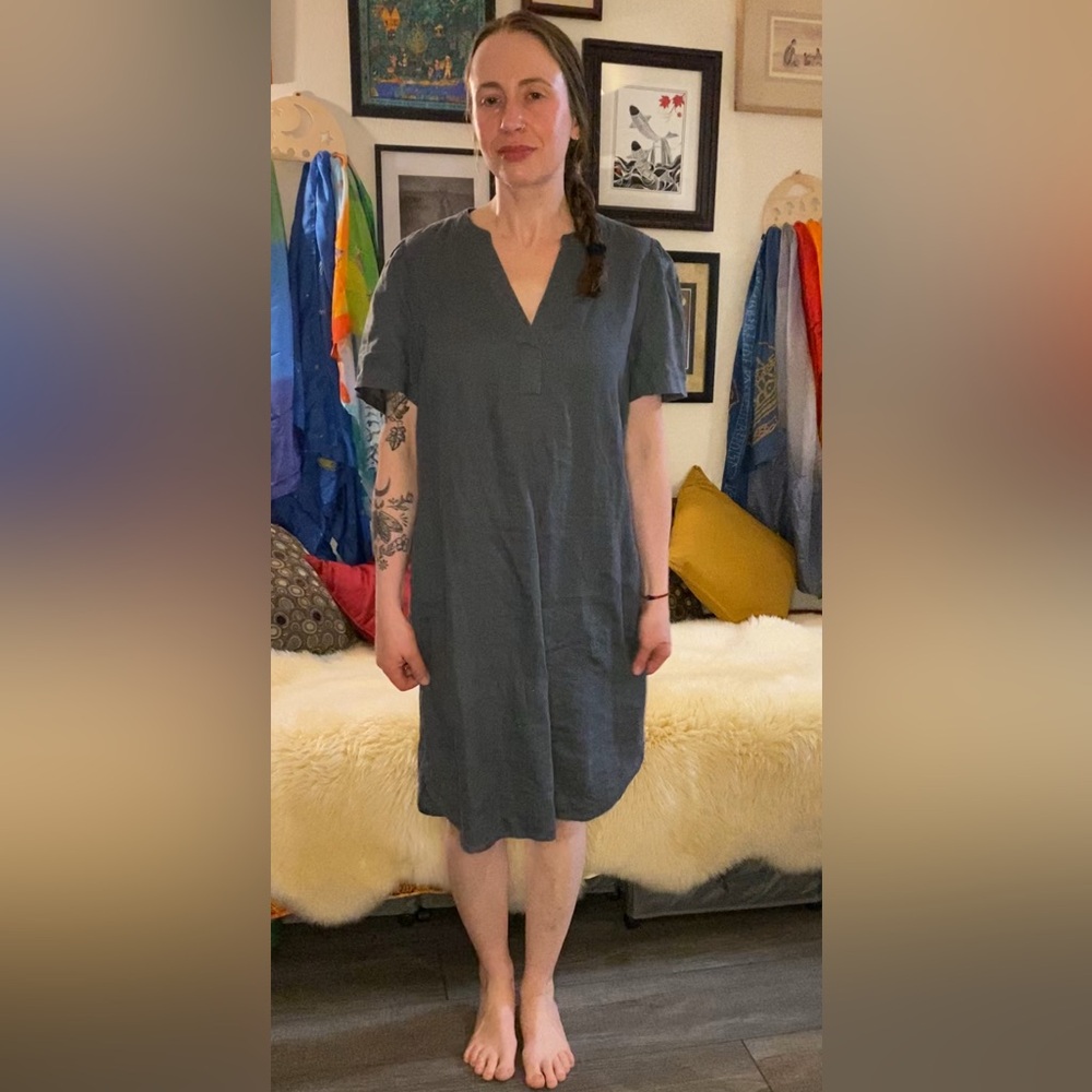 EUC PART TWO 100% Linen Slate Gray Short Sleeve V Neck Shift Dress Minimalist